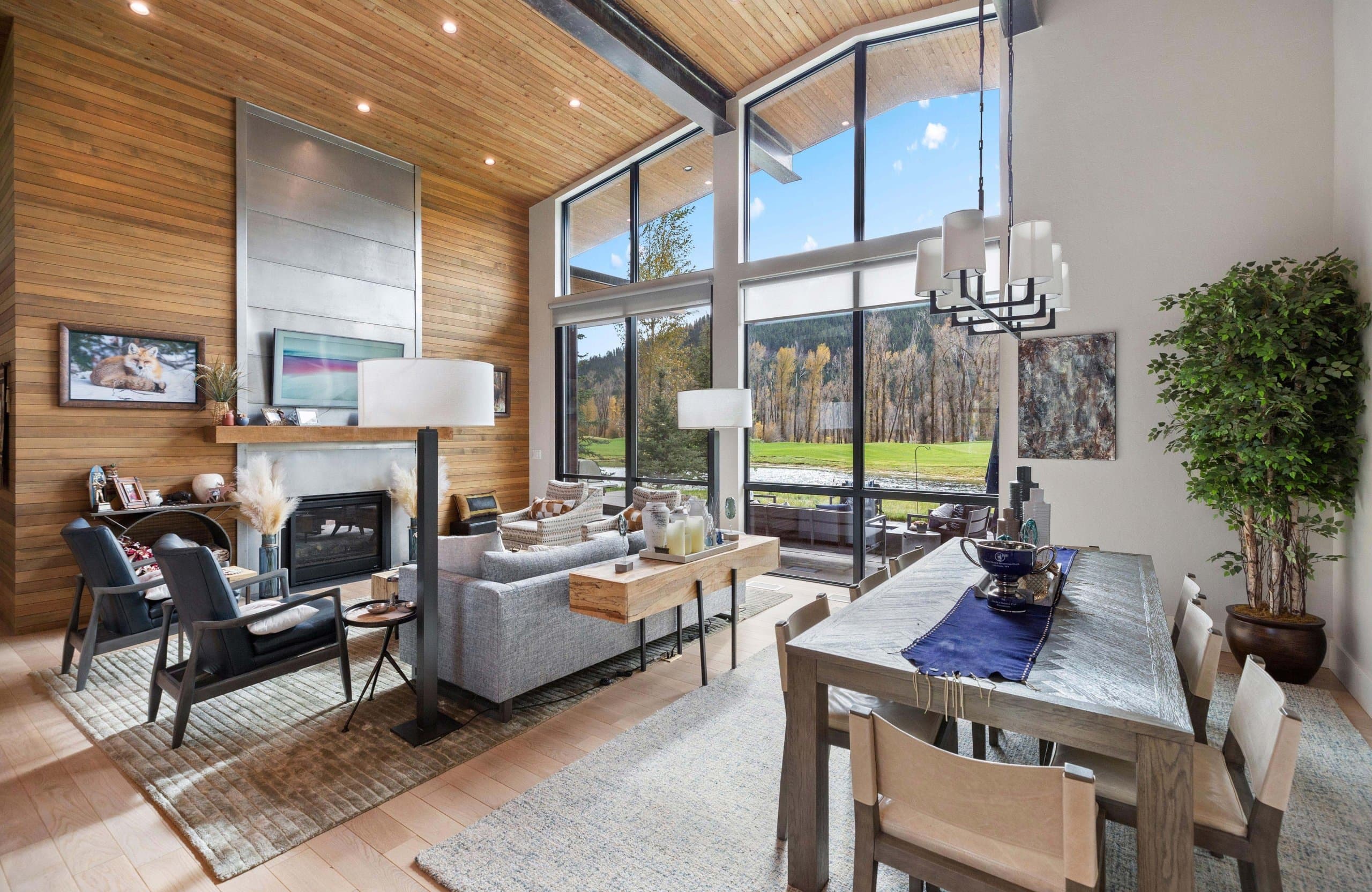 Fairway Lodge Living Room